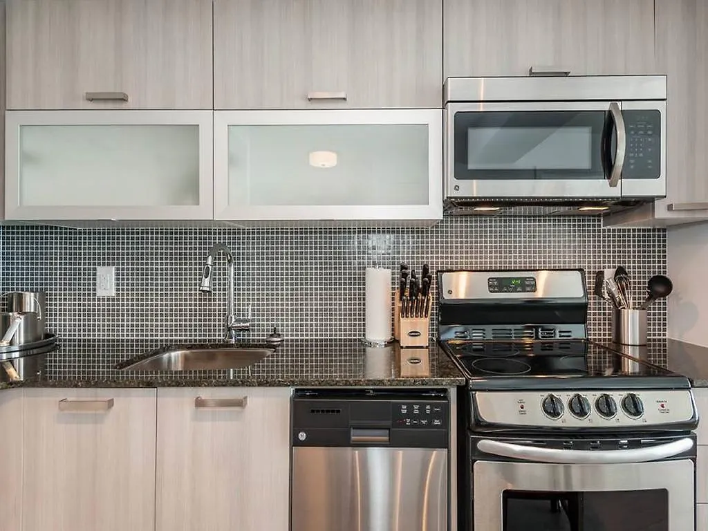 Aoc Suites - Penthouse Condo Apartment Toronto